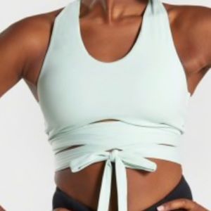 GYMSHARK Poise Wrap Around Bralette - Light green